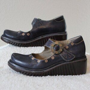 L'Artiste Womens Footlight Mary Jane Pump Navy Blue Size EU37 US 6.5-7 Wedge